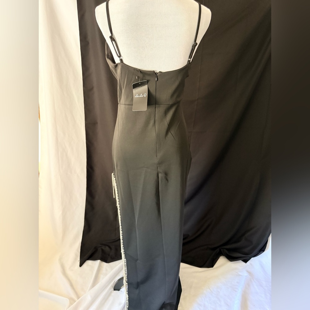#20 Elegant Black Spaghetti Strap Dress - Picture 2 of 9